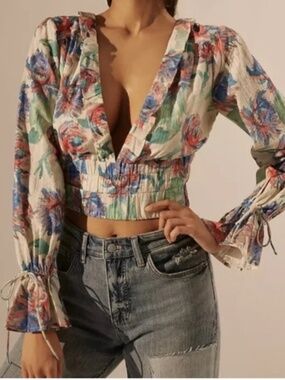 Anthropologie Floral Plunging V-Neck Long Sleeve Cotton Crop Top | Size Small